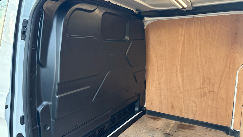 Ford Transit Custom 300 L1 Diesel Fwd 2.0 EcoBlue 130ps Low Roof Limited Van